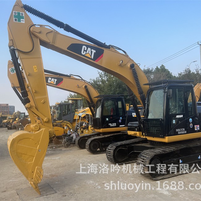 Excavadoras medianas Caterpillar CAT320 disponibles para países de Asia Central   Excavadoras medianas de 20 toneladas en stock image 5