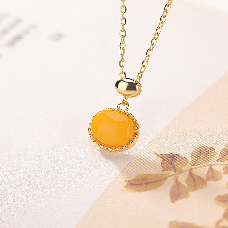 Mặt dây chuyền bạc S925 mạ vàng phối đá onyx đỏ hình học đơn giản — Mật sáp