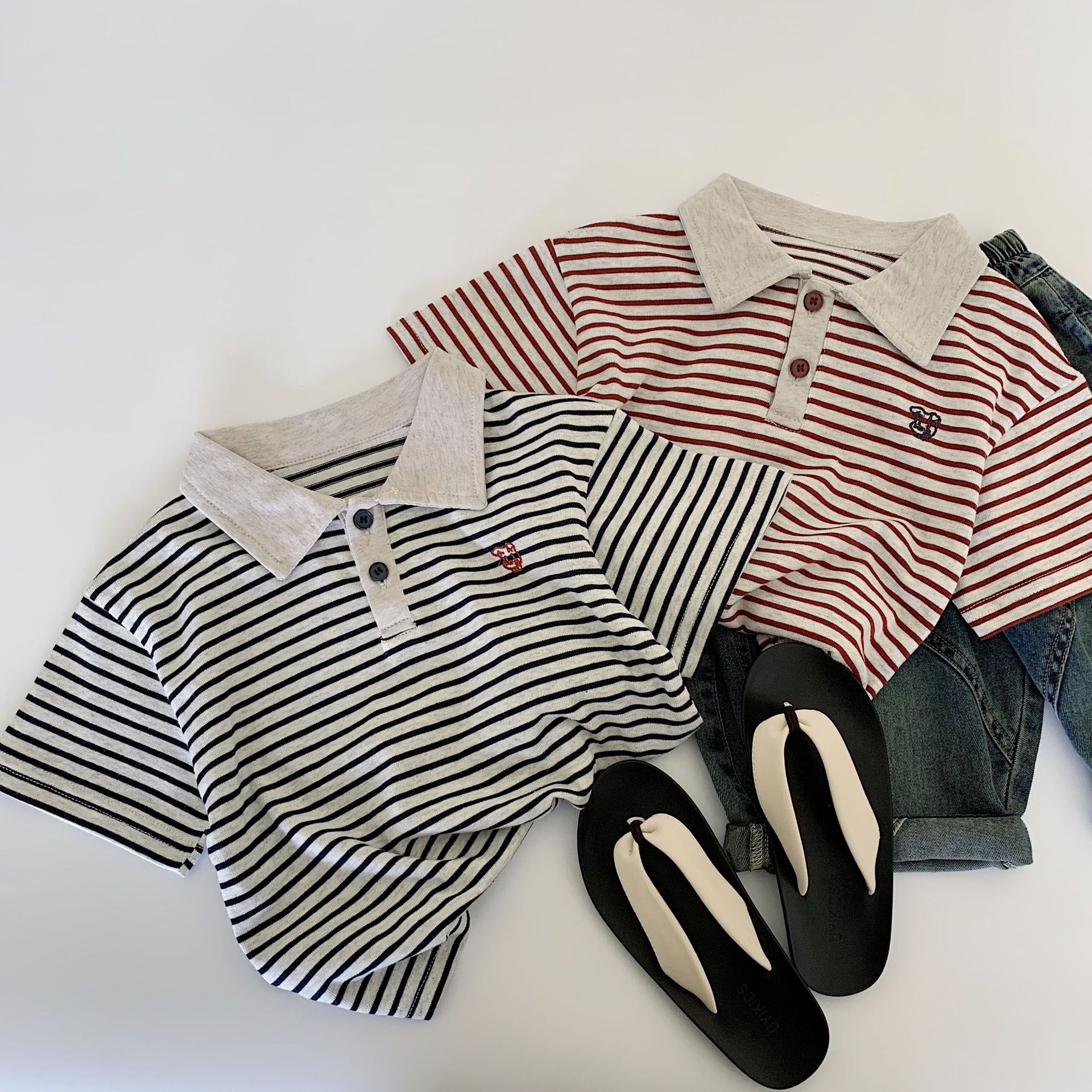 Polo de manga corta para niños Maibao para niños 2025 verano nuevo estilo para niños y niñas camiseta suelta a rayas para niños Zhili ropa para niños a