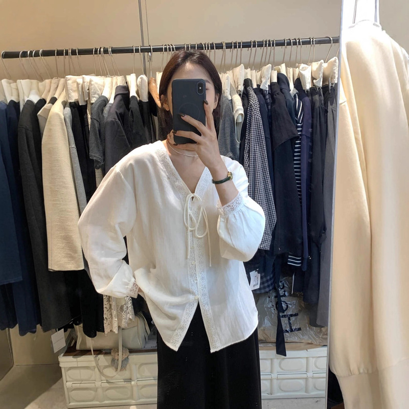 2025 New Autum Korean Style Versatile V Neck Strap Lace Splicing Shirt Women's Fashionable Age-Reducing Casual Top