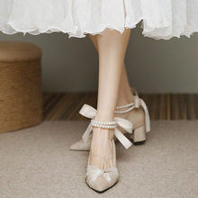 法式尖头单鞋女中跟粗跟气质绑带珍珠高跟鞋女18岁成年礼伴娘鞋