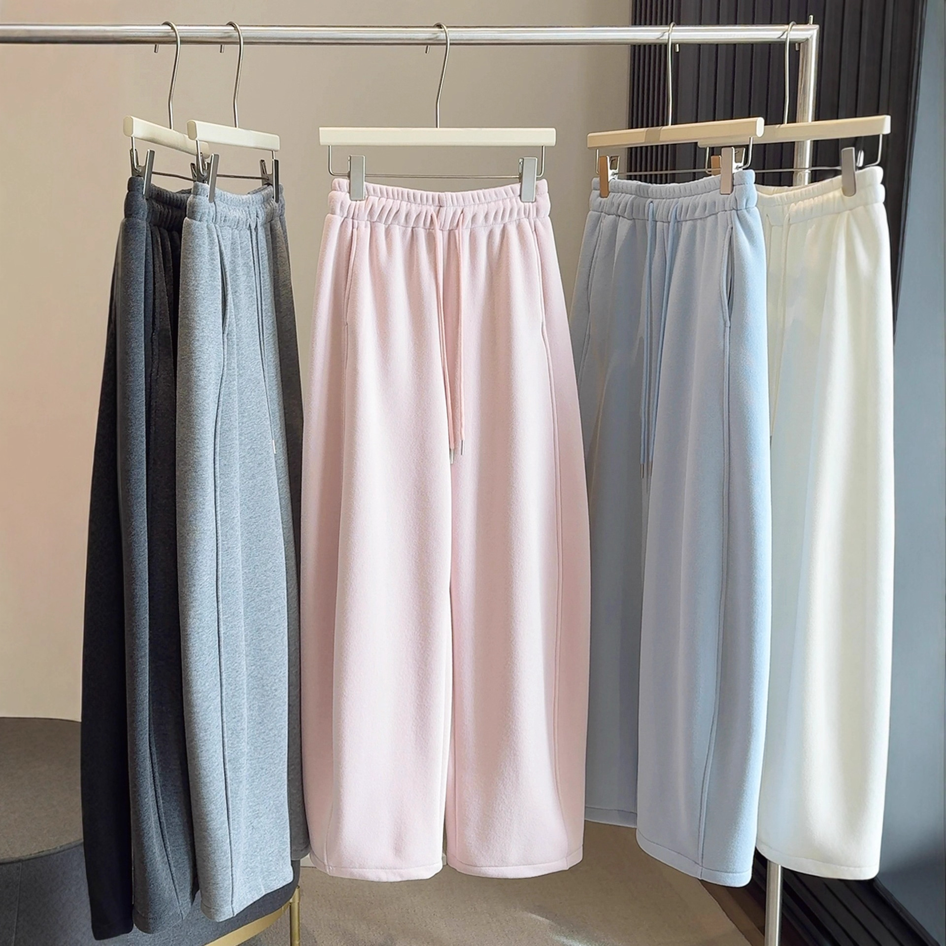 Thickened Austrian Velvet Warm Sports Pants for Women, Autumn and Winter New High-Waisted Wide-Leg Fleece-Lined Glutinous Rice Scimitar Pants