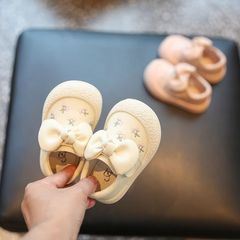 女の赤ちゃんの靴秋スタイル 1 から 3 歳包頭ベビーソフトソール幼児の靴リトルプリンセスシューズ女の子シングルシューズ包頭