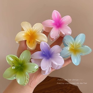 �羳�¿�ȼ��L����ץ�AŮ�߼��к��X�ױP�l�l�A�u�����^����l