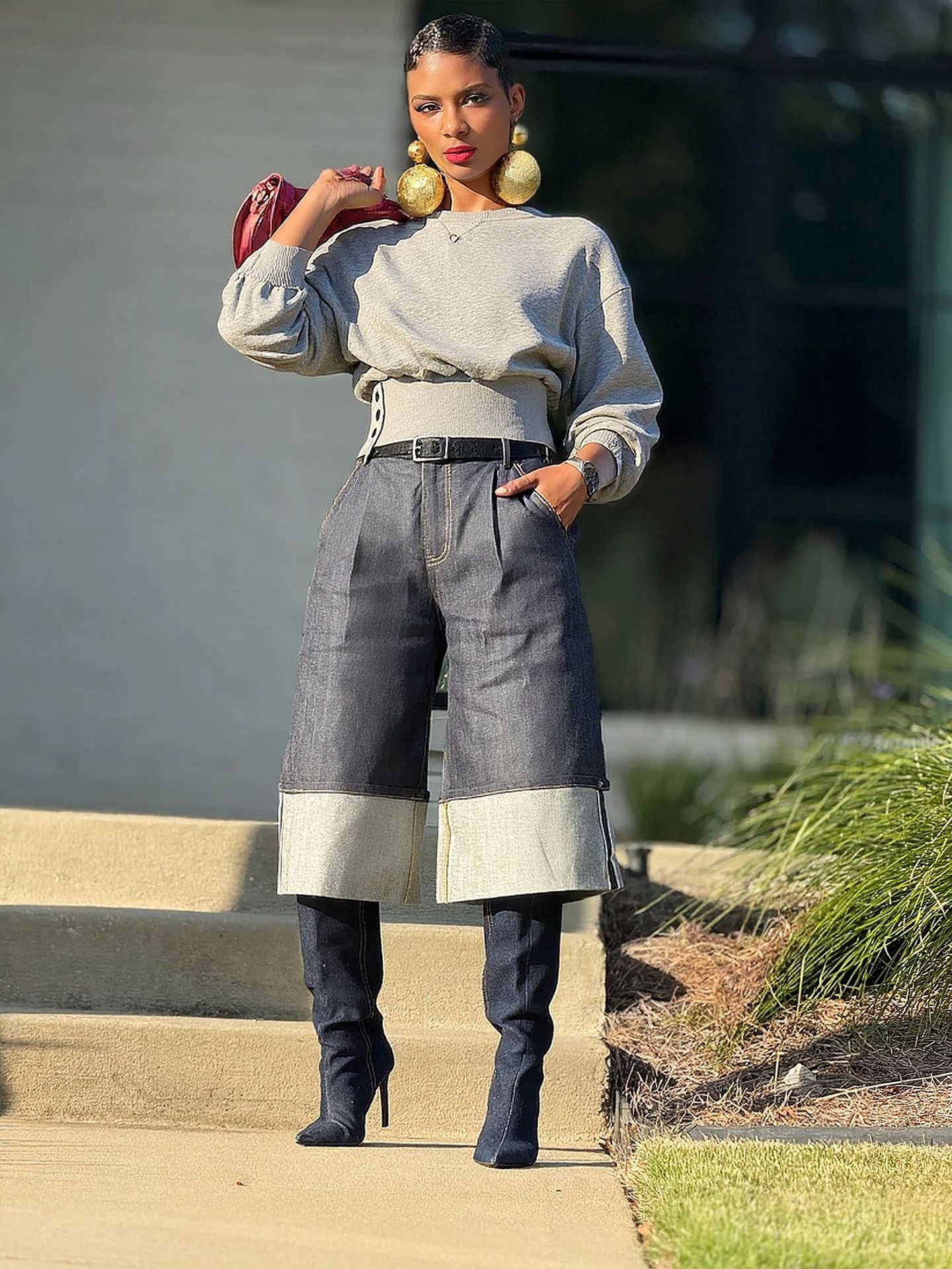Grey Ribbed Cropped Sweatshirt With Side Buttons For Women_voghion.com