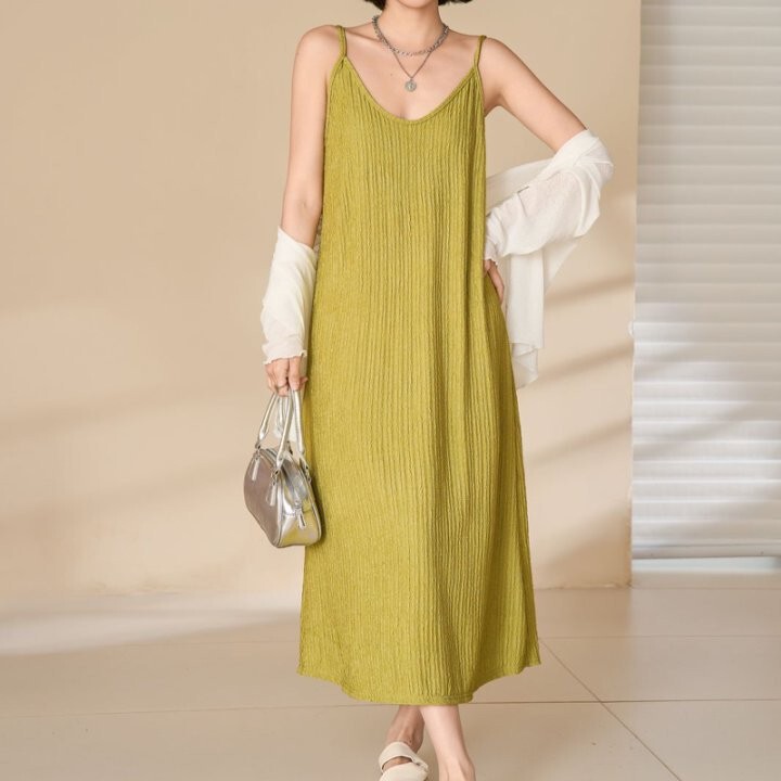 2025 Summer Small Loose Pleated Slip Skirt High-grade dress Elegant Simple All-match Pleated Long Skirt
