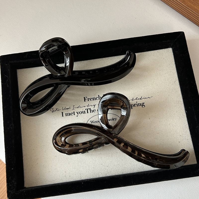 High-grade Elegant Large Shark Clip Temperament Hollow Back Head Clip Women's Hair Volume Multi-plate Hairpin Headwear Hairpin