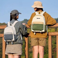 スクールバッグ中学生女子大学生バックパック女性 2025 新しい旅行軽量アウトドアハイキング登山バッグバックパック