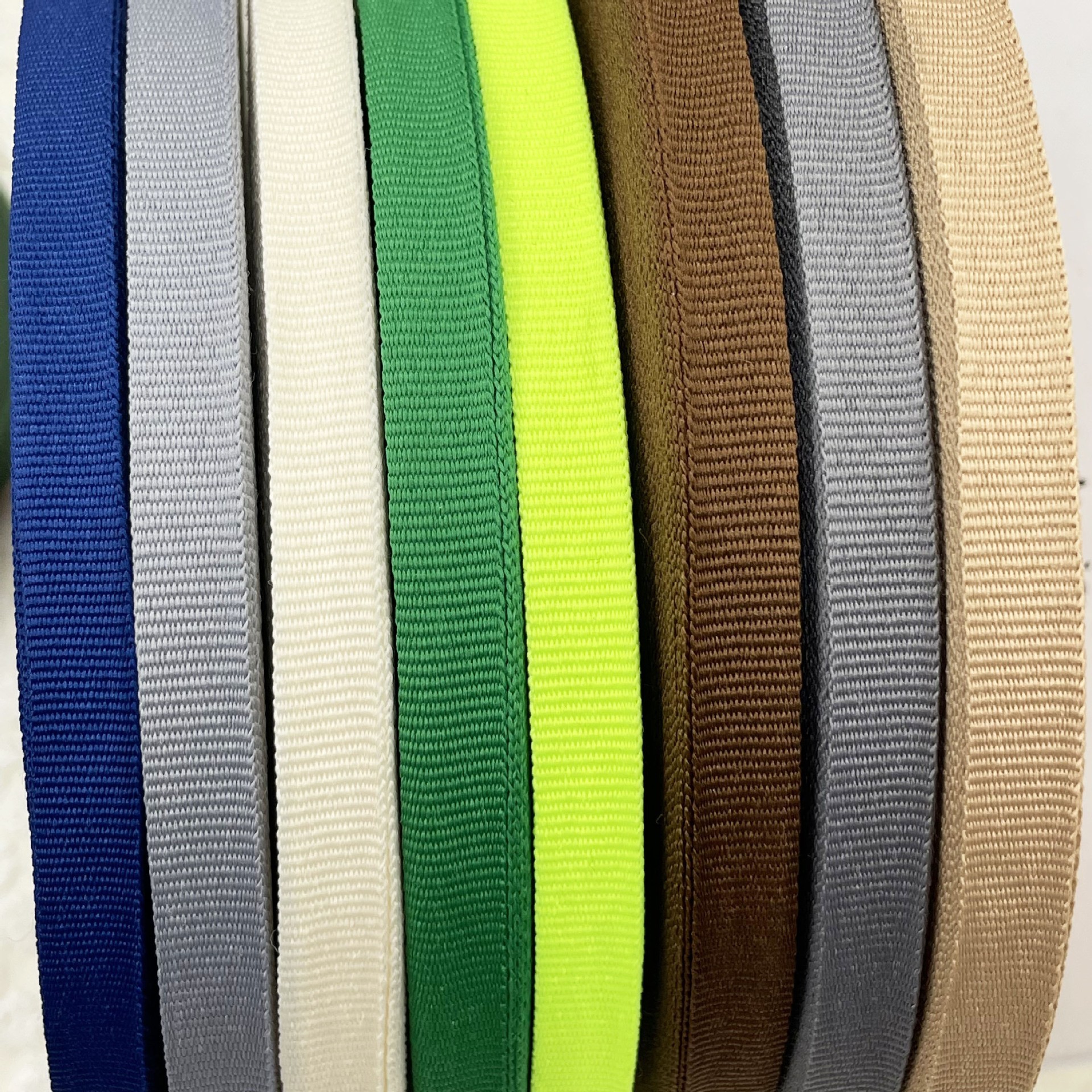 1 / 1.2 / 1.5 / 2cm de poliéster de color plano borde de banda accesorios de ropa de borde de costilla de color sólido banda de banda