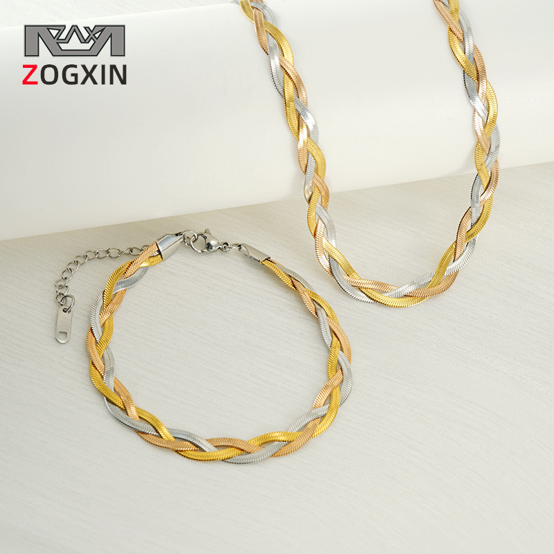 Europa y América transfronterizas tejida pulsera de acero de titanio mujer simple y versátil cadena de cuchillas de tres colores moda no decoloración collar al por mayor