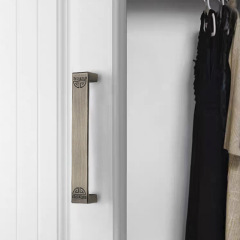 Modern Chinese-style bronze cabinet door handles, simple European-style antique cabinets, wardrobe furniture hardware, carved floral retro door handles