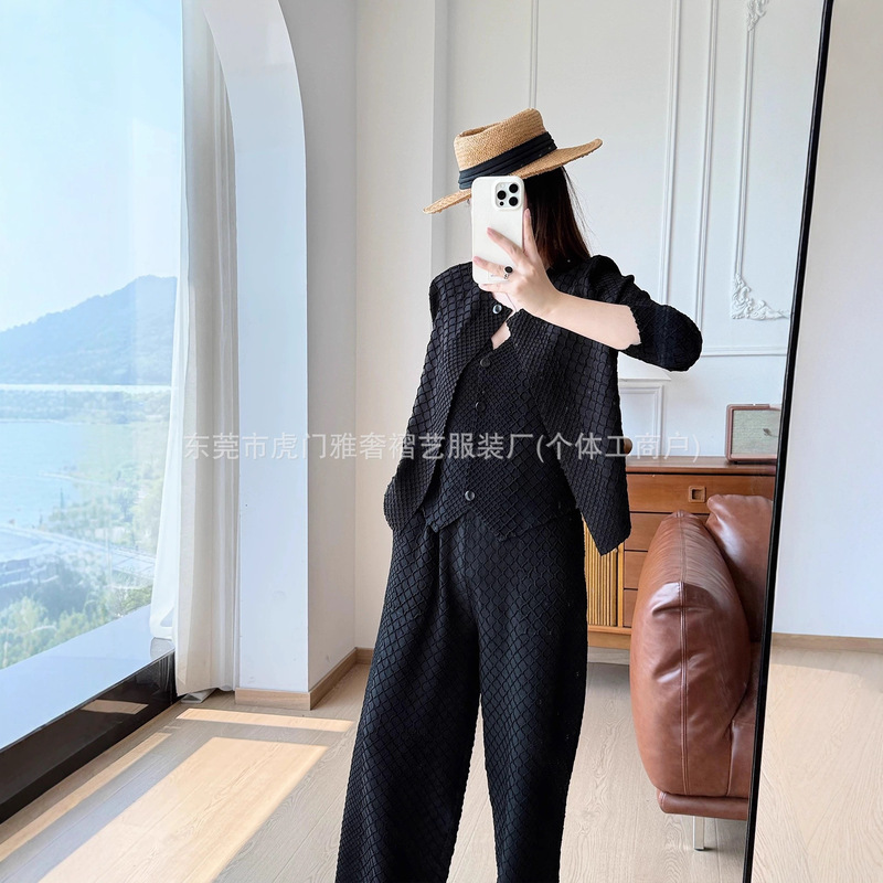 Waffle Three-Piece Set with Three-Dimensional Pleats, New Spring and Autumn Design, Long-Sleeve Jacket, Vest, and Pants Set for Women