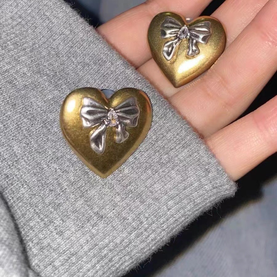 15g Weight Copper Ear Needle Material Ear Studs Classification 1 Piece Casual Simple Style Heart Shape Bow Knot Copper Ear Studs