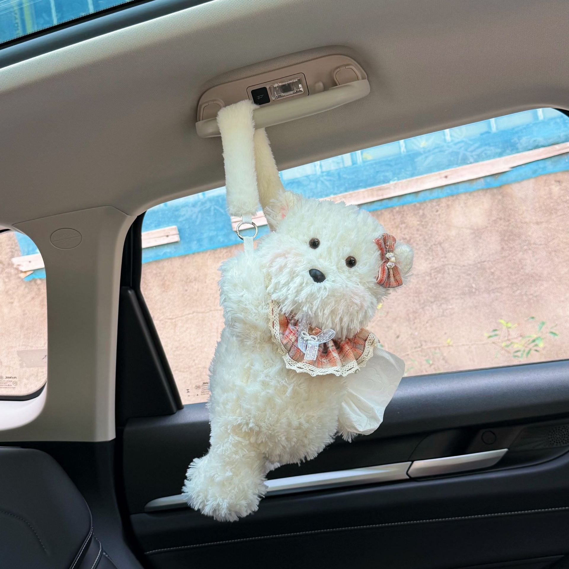 Cute puppy car-mounted tissue box, hanging creative car tissue box, tissue hanging bag, cartoon car interior accessories