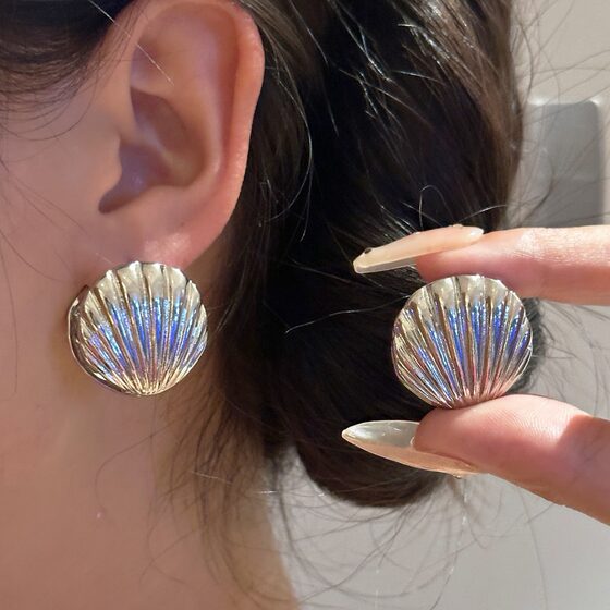 Europe and the United States cross-border exaggerated ocean shell texture earrings niche design sense high ins cold style retro wholesale