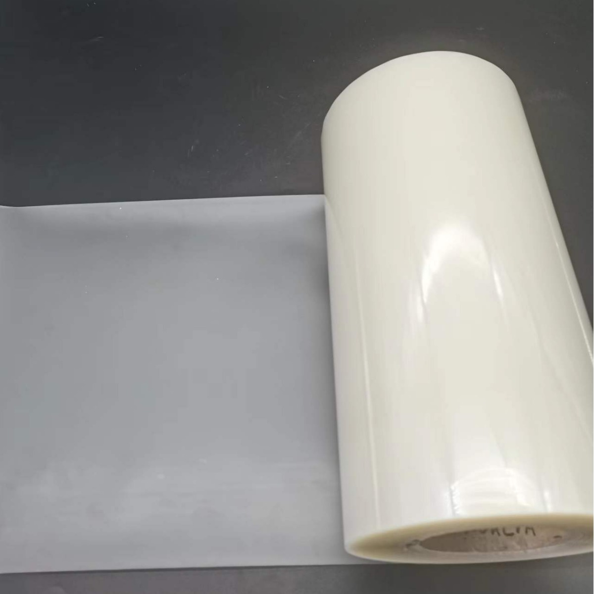 PET预涂膜用于海报杂志相片覆膜保护膜 夹层热复合导电保护膜20μ