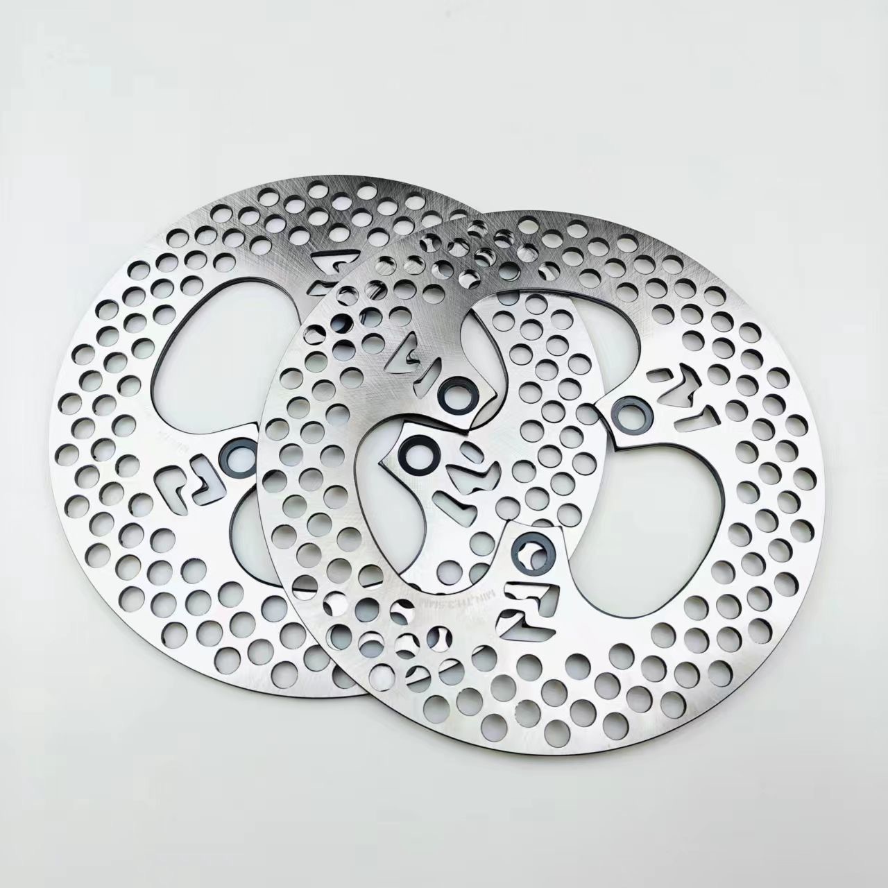 Xiaoniu Electric Vehicle Modified Front and Rear Disc Brake Fixed Disc Oversized Hole Oversized Aircraft Sound Quenched Forged Steel Laser Cutting