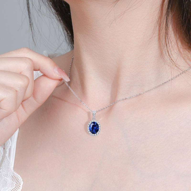 Exquisite Ladies S925 Sterling Silver Ocean Heart Pendant Necklace with Blue Zircon Inlay, Simple Jewelry Gift for Holiday Season