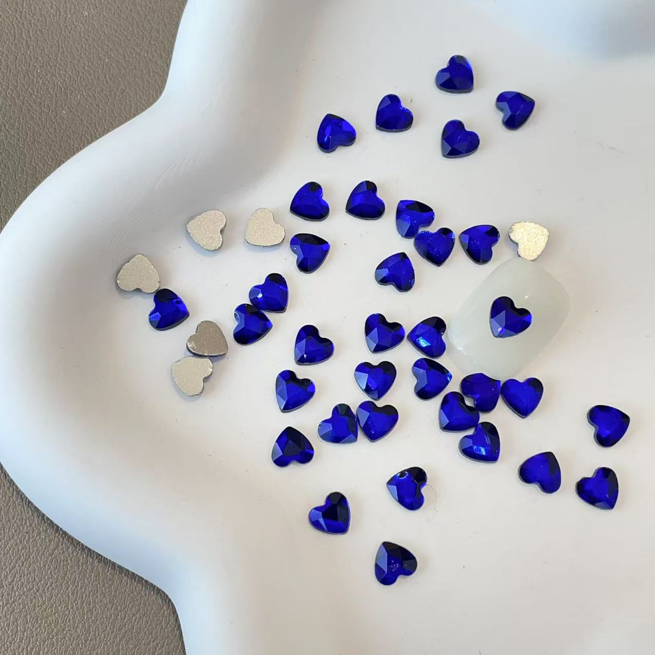 하트 5.5x6mm 진한 파란색