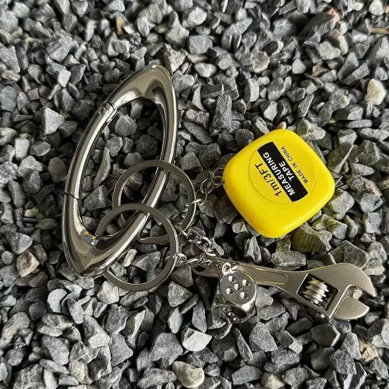Creative keychain multi‑decor (DIY) with dice, bottle opener & thermometer, assorted charms