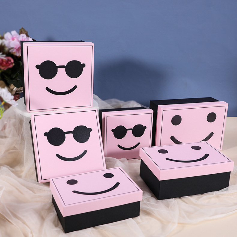 2025创意笑脸礼盒空盒简约生日礼物盒时尚新款天地盖礼品盒包装盒