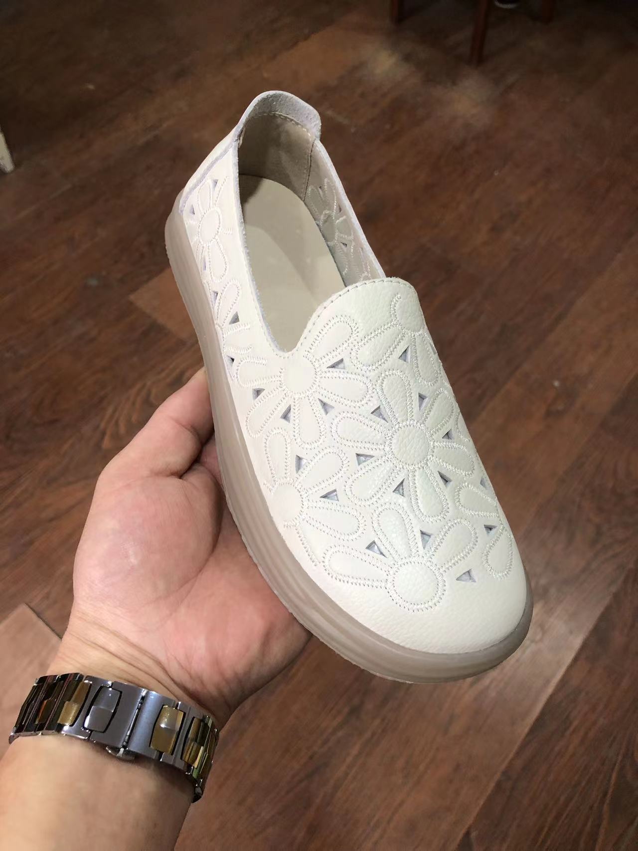 Spring And Summer Style Hollow Breathable Hole Shoes Casual Hole Punch Sandals Flat Bottom First Layer Cowhide White Shoes Female Nurse Shoes