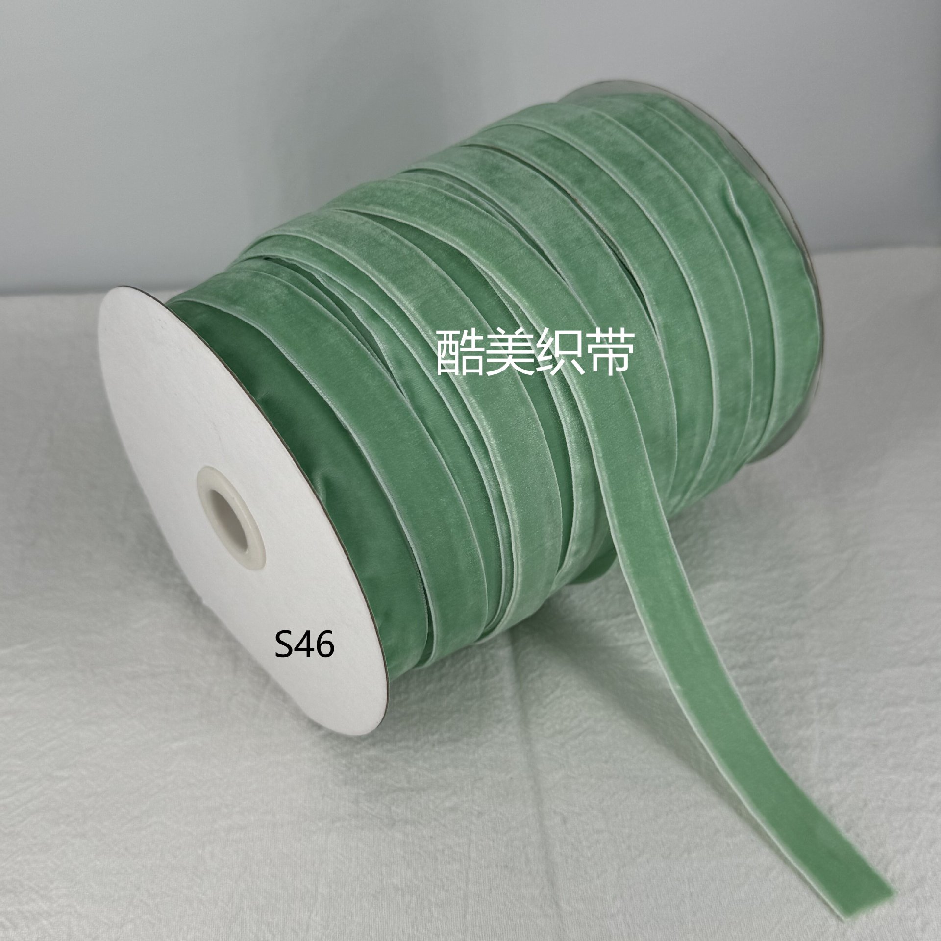 Stock 1.5cm / 2cm / 2.5cm unilateral cinta de terciopelo de terciopelo de color diy arco hecho a mano