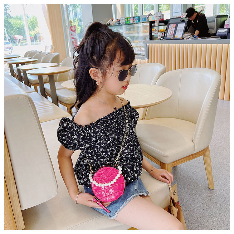 Fashion Pearl Chain Decor Children's Shoulder Bag display picture 2