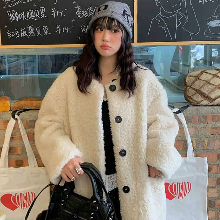 Продвинутый смысл с круглым вырезом шерсти ягненка куртка женский 2024 зимой утолщенный дикий свободный кашемировый шерстяной топ