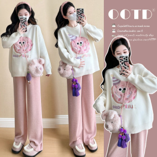 Real shot in stock ~ 2024 autumn and winter new online red fashion with cartoon age-reducing slim sweet sweater jacket