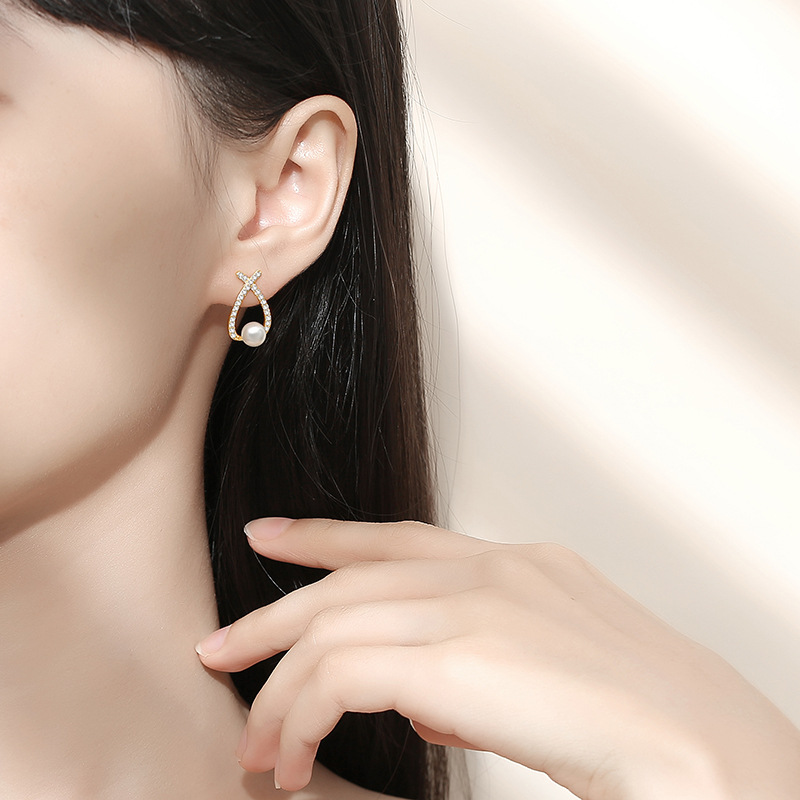 Pendientes de perlas de plata esterlina S925 pendientes de perlas de moda de alto grado de las mujeres pendientes de perlas cruzadas de diamantes franceses