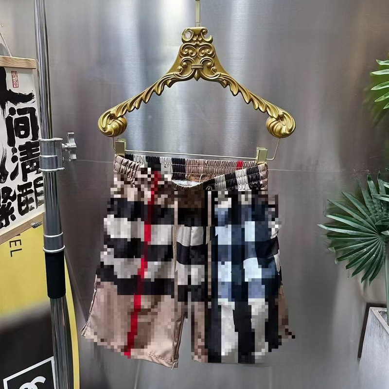 Cross-Border European Goods, New Summer Styles for Men and Women, Five-Point Beach Shorts, Plaid Print Pattern, in Stock, Off-White Cross-Border European Goods, New Summer Styles for Men and Women, Five-Point Beach Shorts, Plaid Print Pattern, in Stock, Off-White