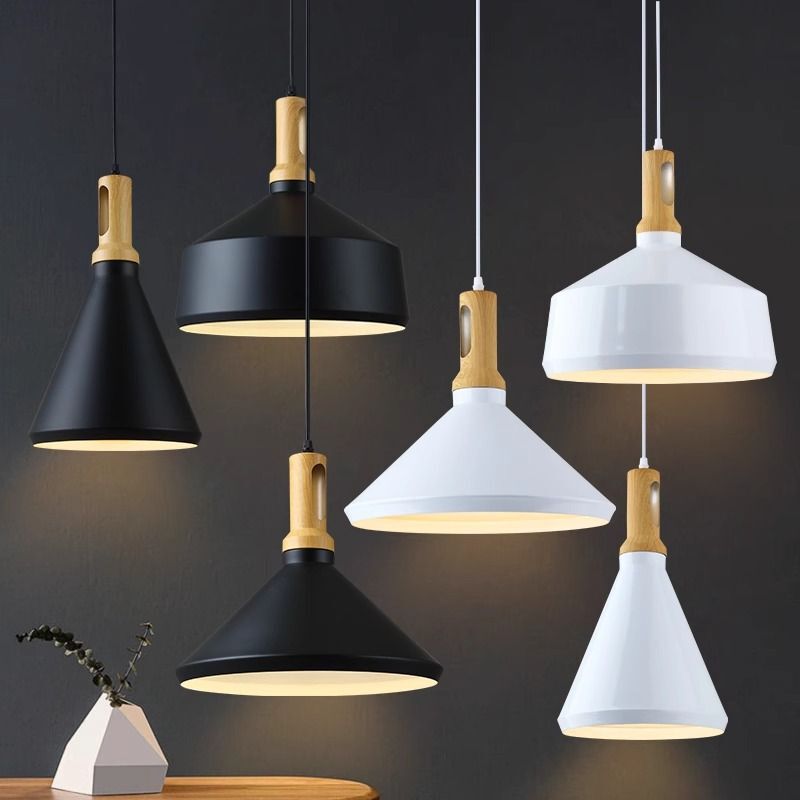 Black Retro Personalized Creative Bar Counter Restaurant Hotel Decorative Chandelier American Industrial Style Nostalgic Lampshade Simple