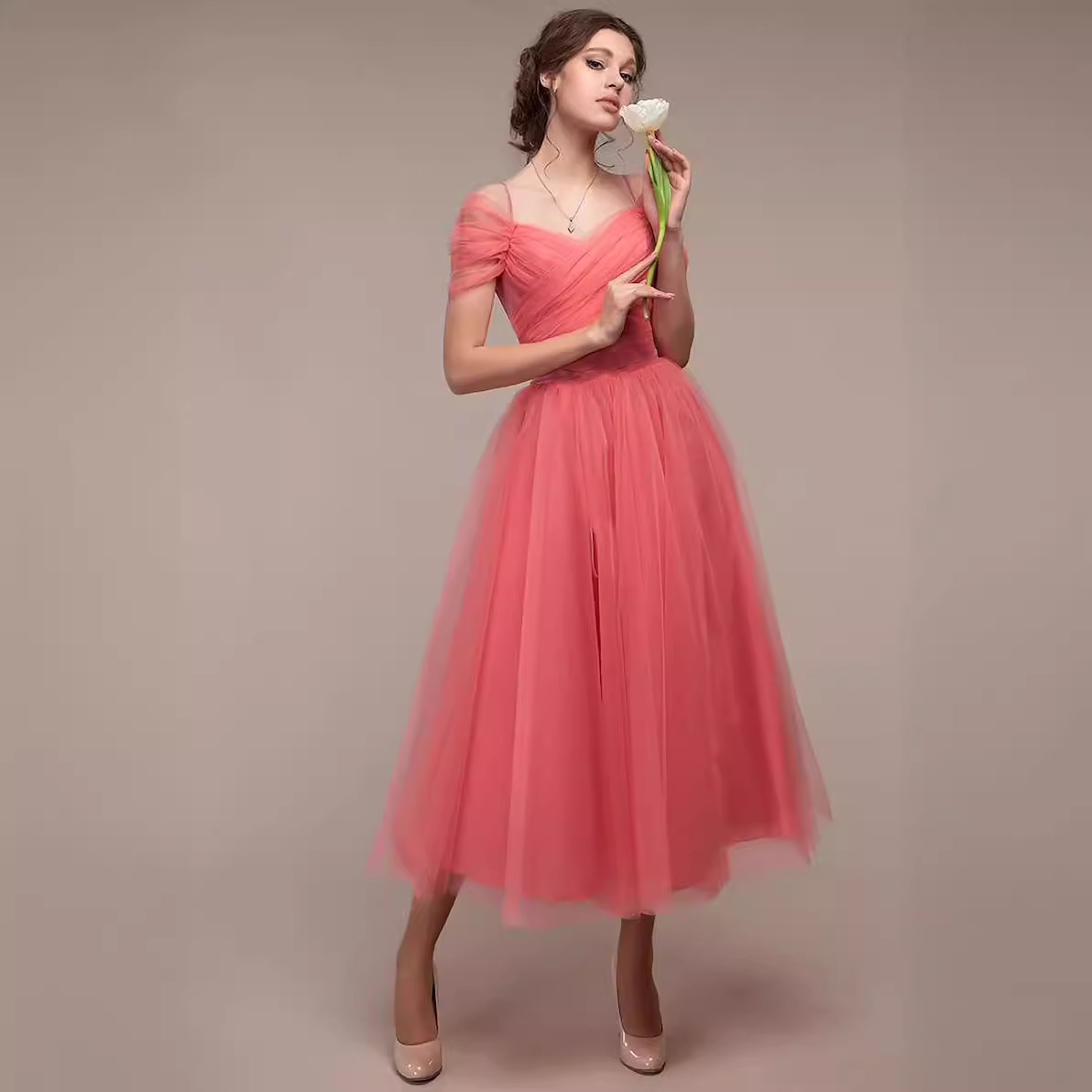 Primavera y verano europeo y americano Comercio exterior nueva malla ropa de mujer vestido sexy fuera del cuello Correa encaje-arriba boda Vestido de dama de honor