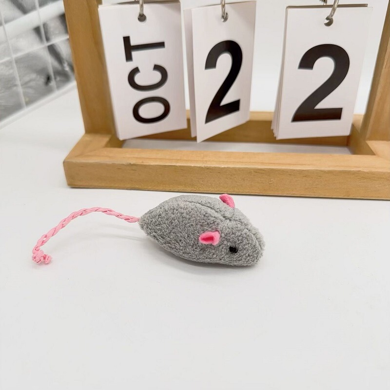アマゾンの新型の猫のおもちゃはぬいぐるみの草の薬のネズミをシミュレーションします。|undefined