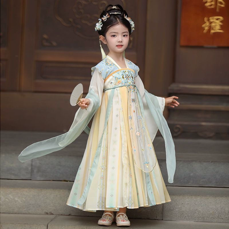 Hanfu Girl весной и осенью 2025 года маленькая девочка высокого класса костюмирована в национальном стиле