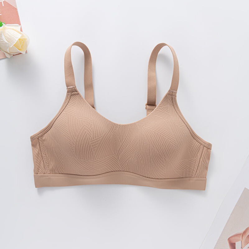 新商品の胸は小さくて下着の女性の通気性を集めて快適に副乳を収めます。|undefined