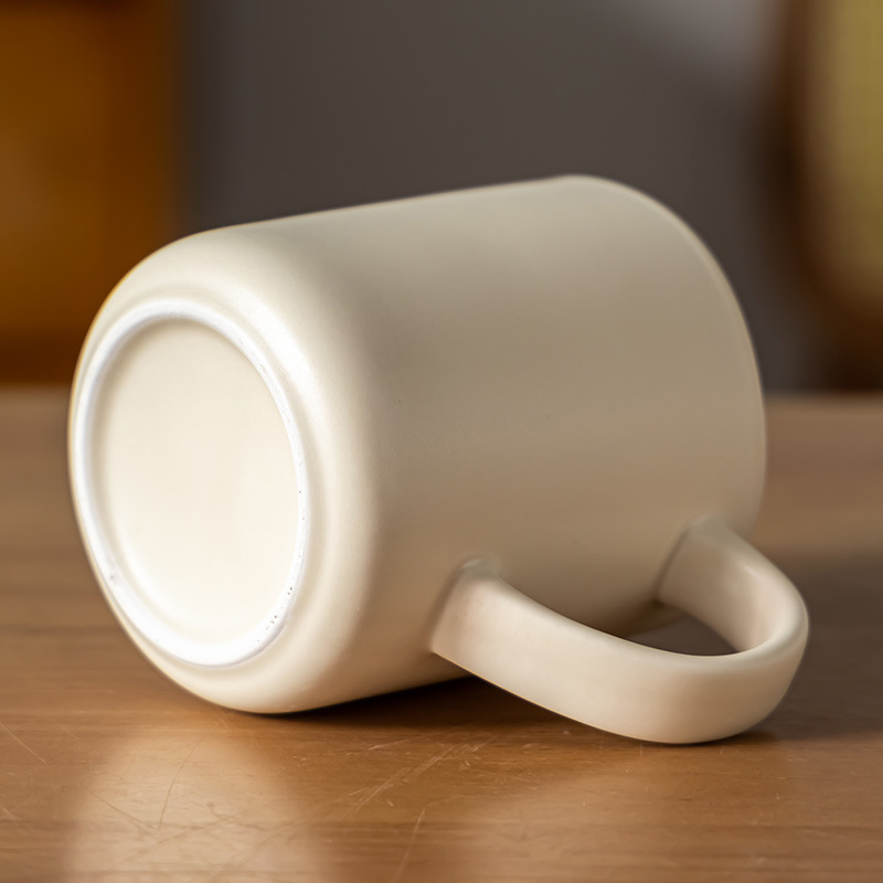 Taza simple de gran capacidad Taza de café de cerámica de alto valor Taza de té Desayuno en casa Taza de leche Taza de oficina
