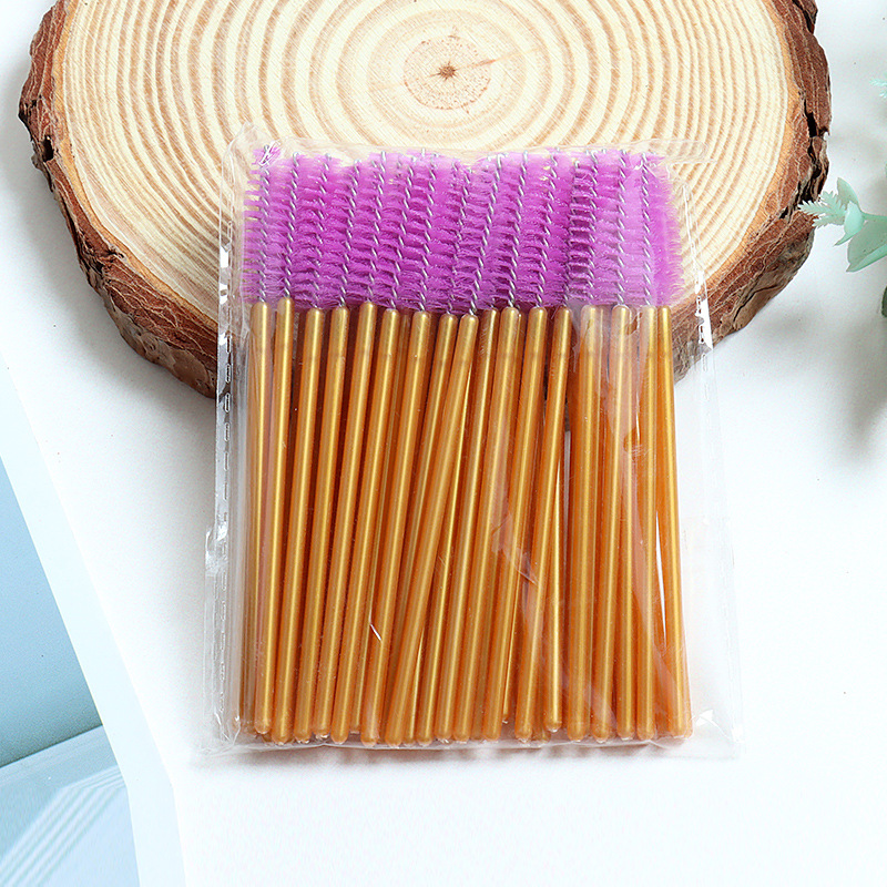 노란 막대 빨간 머리