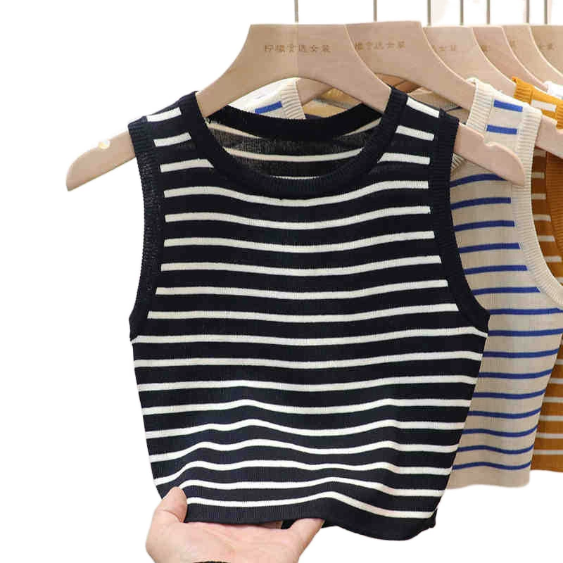 Short fitted tank top, silk sweater sleevless, round collar