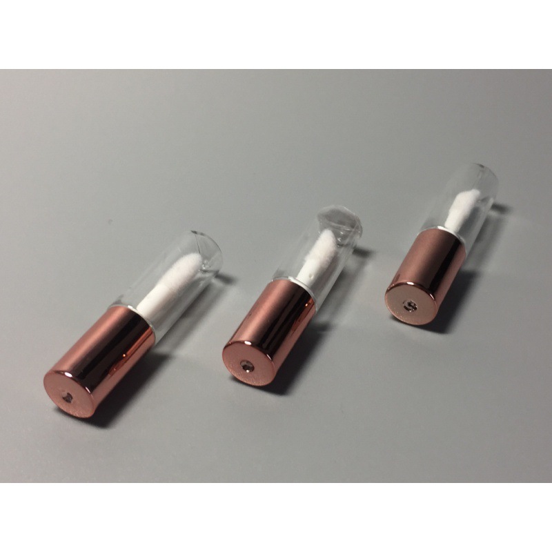 唇釉薬分注瓶1.2mlの試作品をセットした中空管口彩旅行油分は100郵便出張で満たされている|undefined
