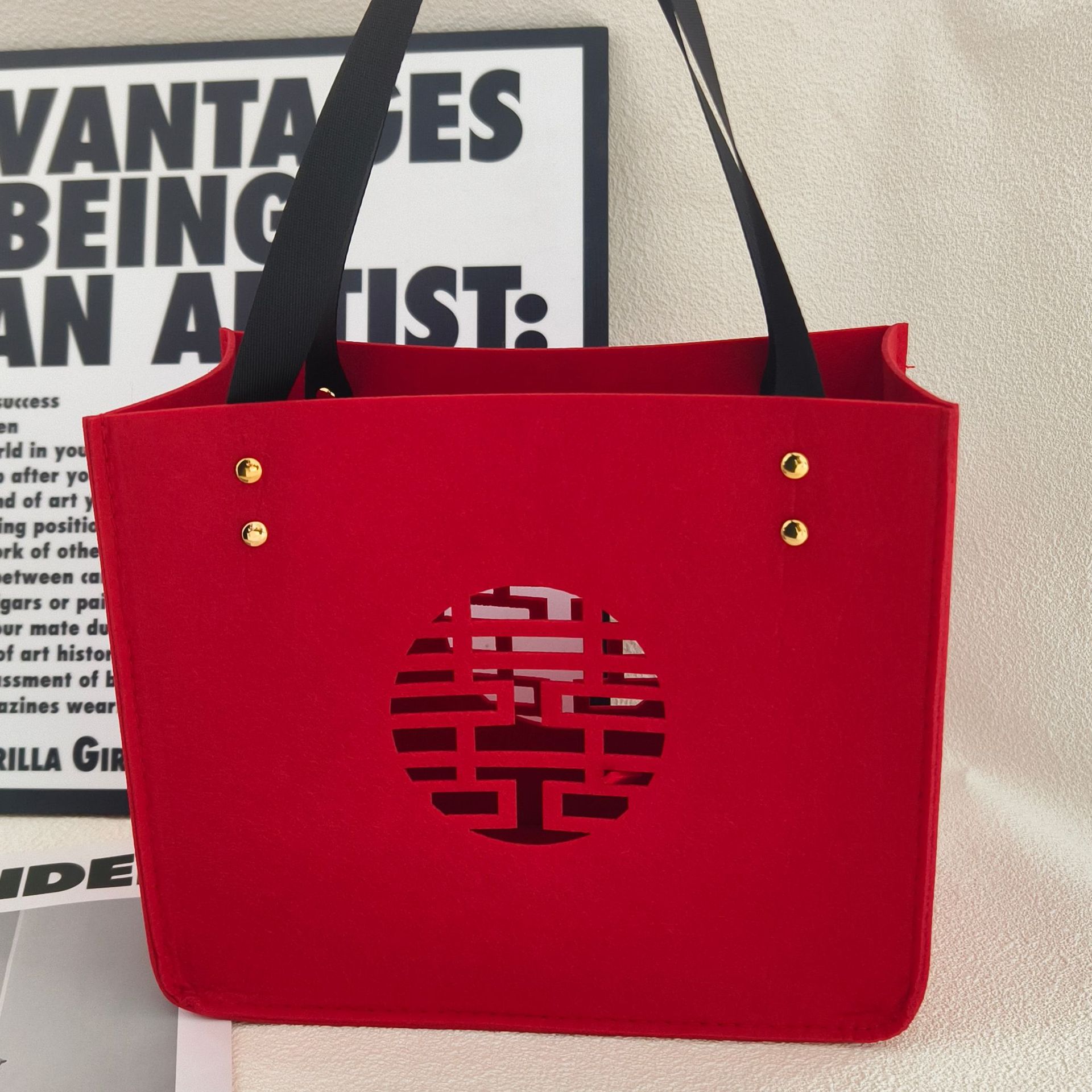 镂空喜字袋子婚礼毛毡新娘包伴手礼婚庆用品红包结婚专用女手提包