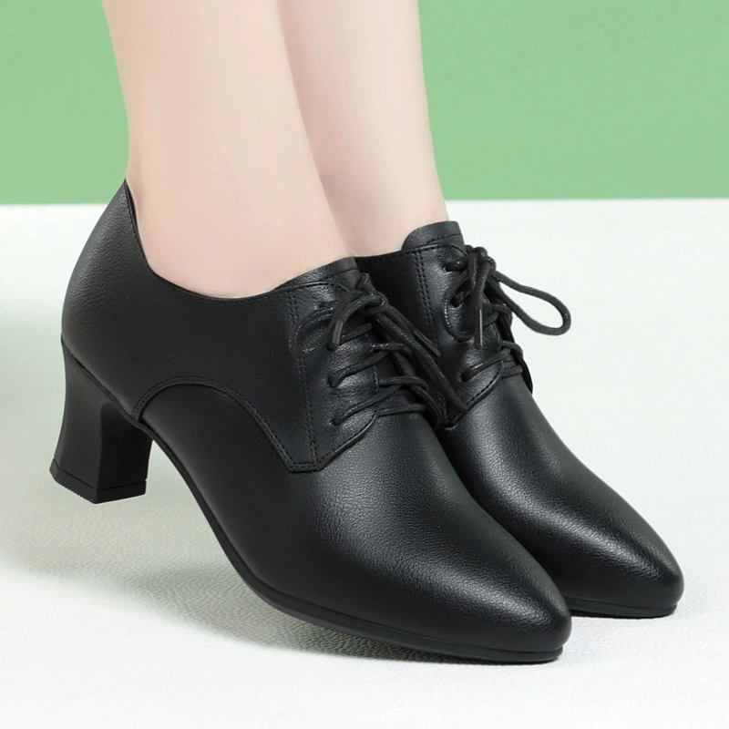 Весенне-осенние удобные модные Универсальные женские туфли, однотонные, устойчивые к пятнам, однослойные туфли с острым носком, женские туфли больших размеров, туфли из мягкой кожи среднего возраста