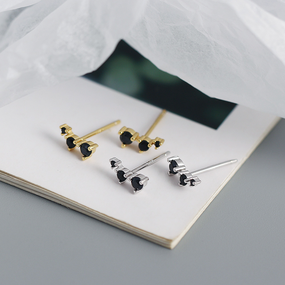 Silver Material Geometric Pattern Women'S Gender 1 Pair Silver Rhinestones Geometric Ear Studs
