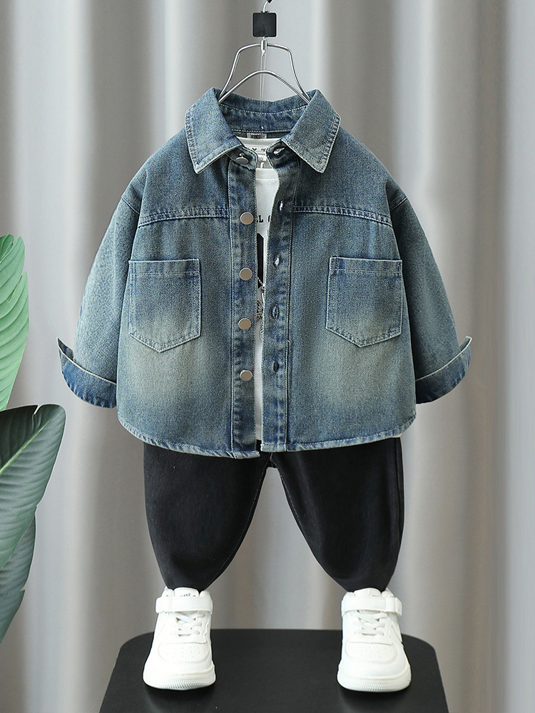 5771 camisa de mezclilla para niños 2024 otoño nuevo estilo chaqueta de bebé espalda camisa de mezclilla de etiqueta blanca para niños estilo de moda