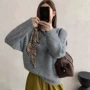 秋冬露肩豹纹丝巾针织衫