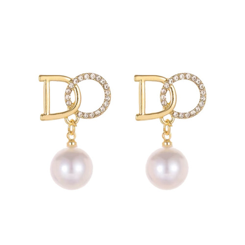 Silver Needle Autumn and Winter Retro Hong Kong Style Earrings Female Internet Celebrities High-end Earrings Golden Versatile New Earrings Wholesale