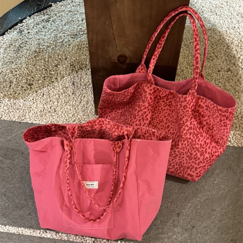 2026 new leopard print reversible canvas tote bag, Korean style, casual, large capacity, versatile for commuting and everyday use, women's shoulder bag