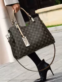 收纳袋收纳包;女士单肩包;男士胸包