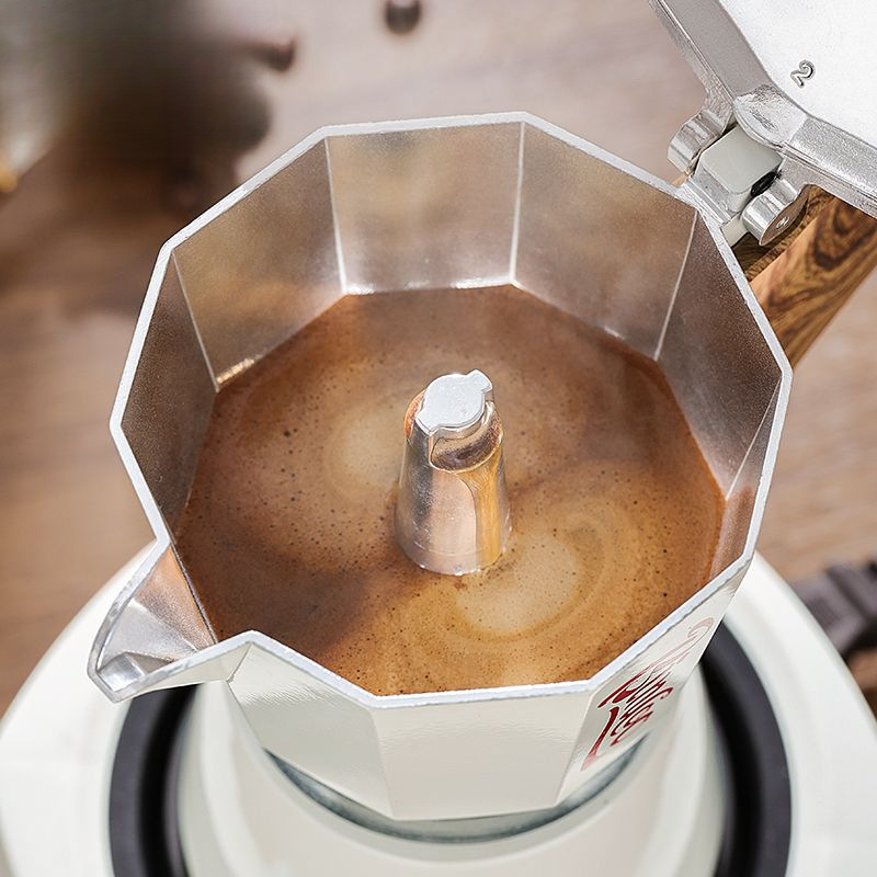 Café Moka Pot Juego de cafetera casera Café italiano pequeño Máquina de café de extracción concentrada Fábrica transfronteriza